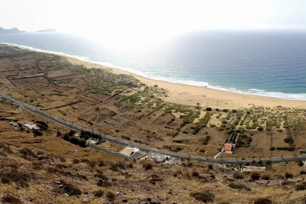 Der neun Kilometer lange Sandstrand von Porto Santo